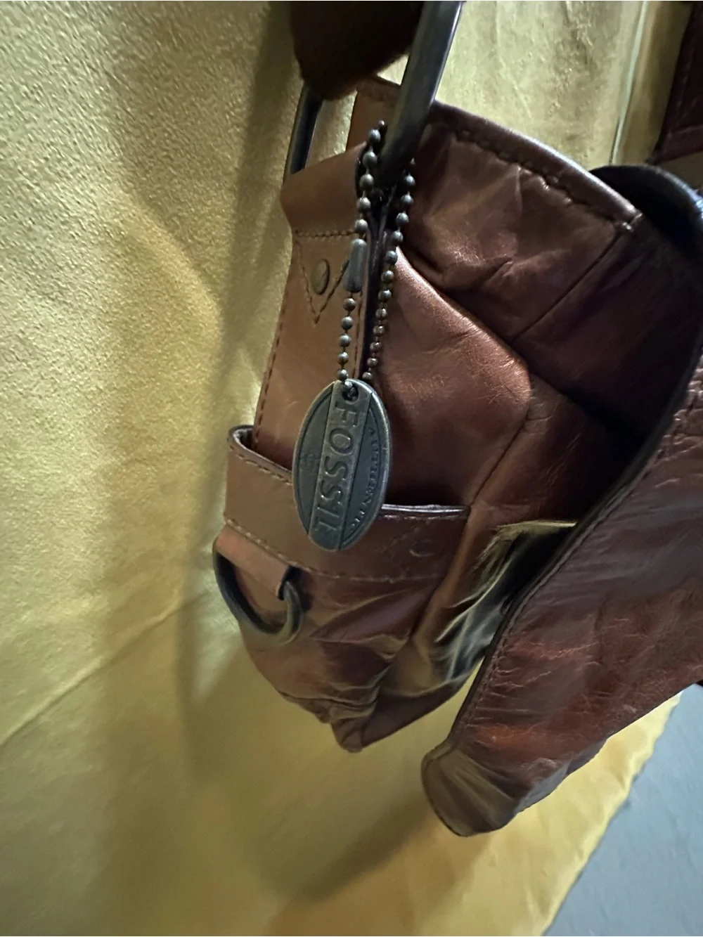 Fossil Chestnut Brown Leather Messenger Bag with Adjustable Strap